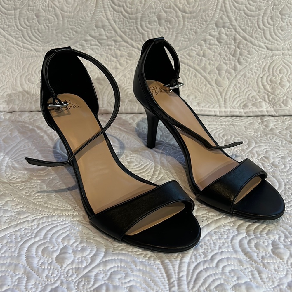 Time and Tru black heels, size‎ 7